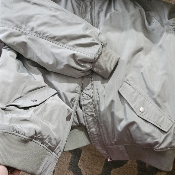 H&m Light Sage oversized bomber - Picture 3 of 9